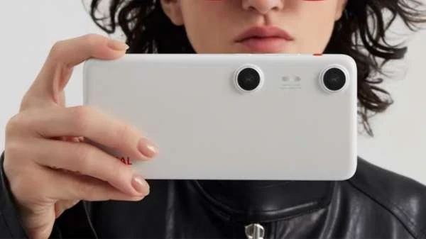 По заветам HTC EVO 3D: представлен AR-терминал в дизайне смартфона XREAL Beam Pro – Архив статей