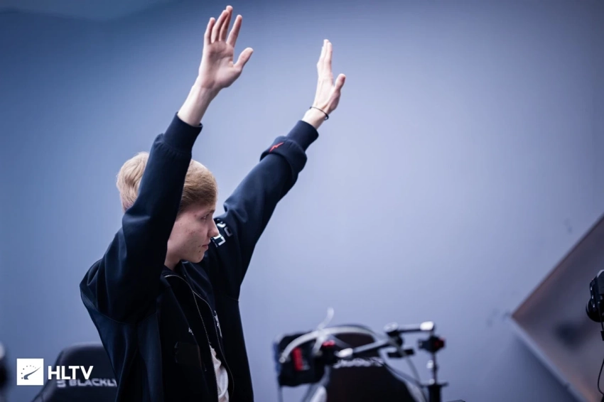 m0NESY и ZywOo по CS2 возглавили рейтинг самых эффективных игроков в меньшинстве